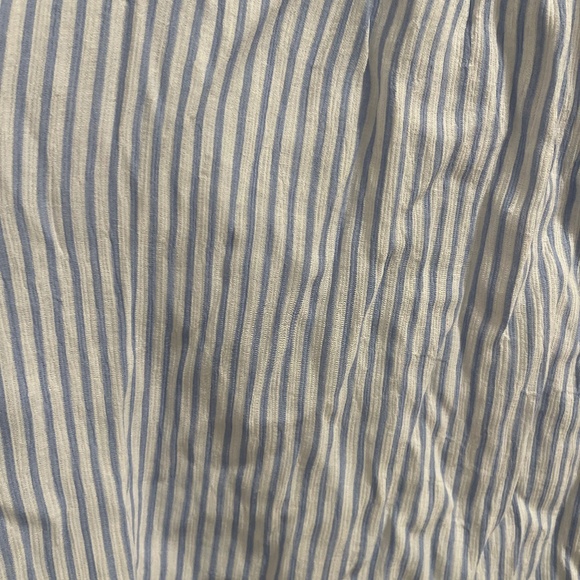 H&M Off-the-shoulder Shirt - Picture 3 of 3